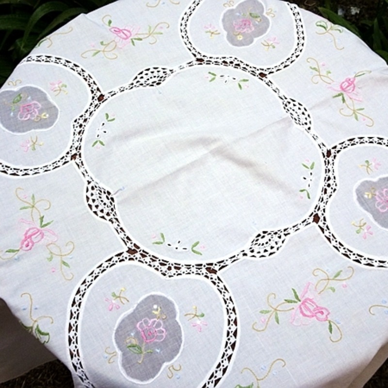 القطن الخالص آلة صغيرة التطريز - مراجعة Table Runner وسعره