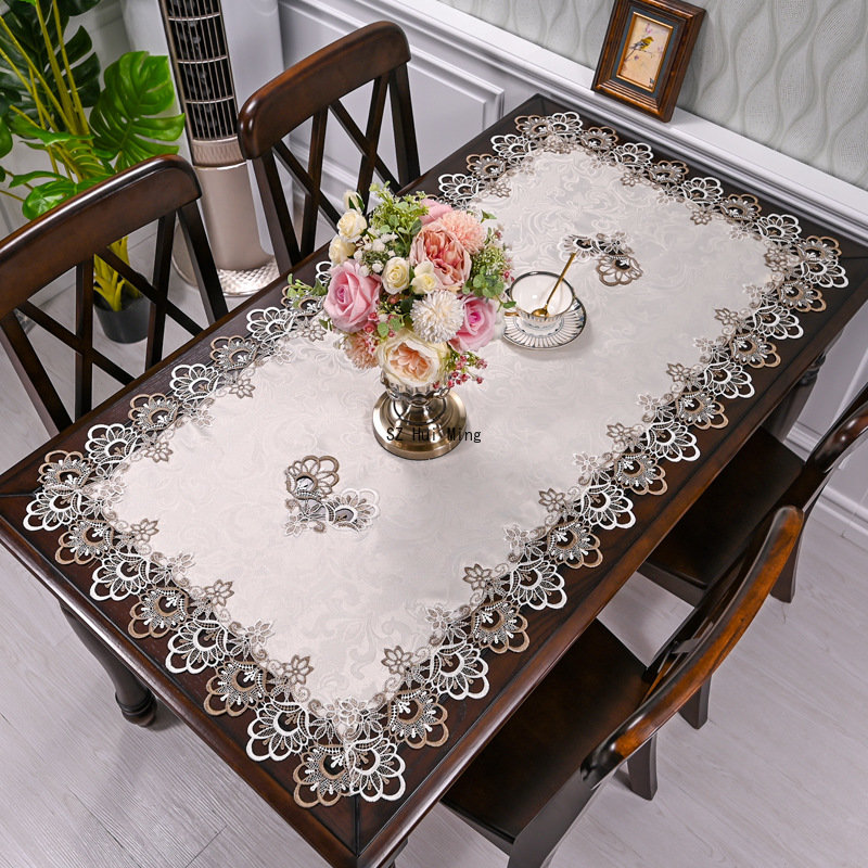مستطيل مفرش المائدة الأبيض مفر - مراجعة Table Runner وسعره